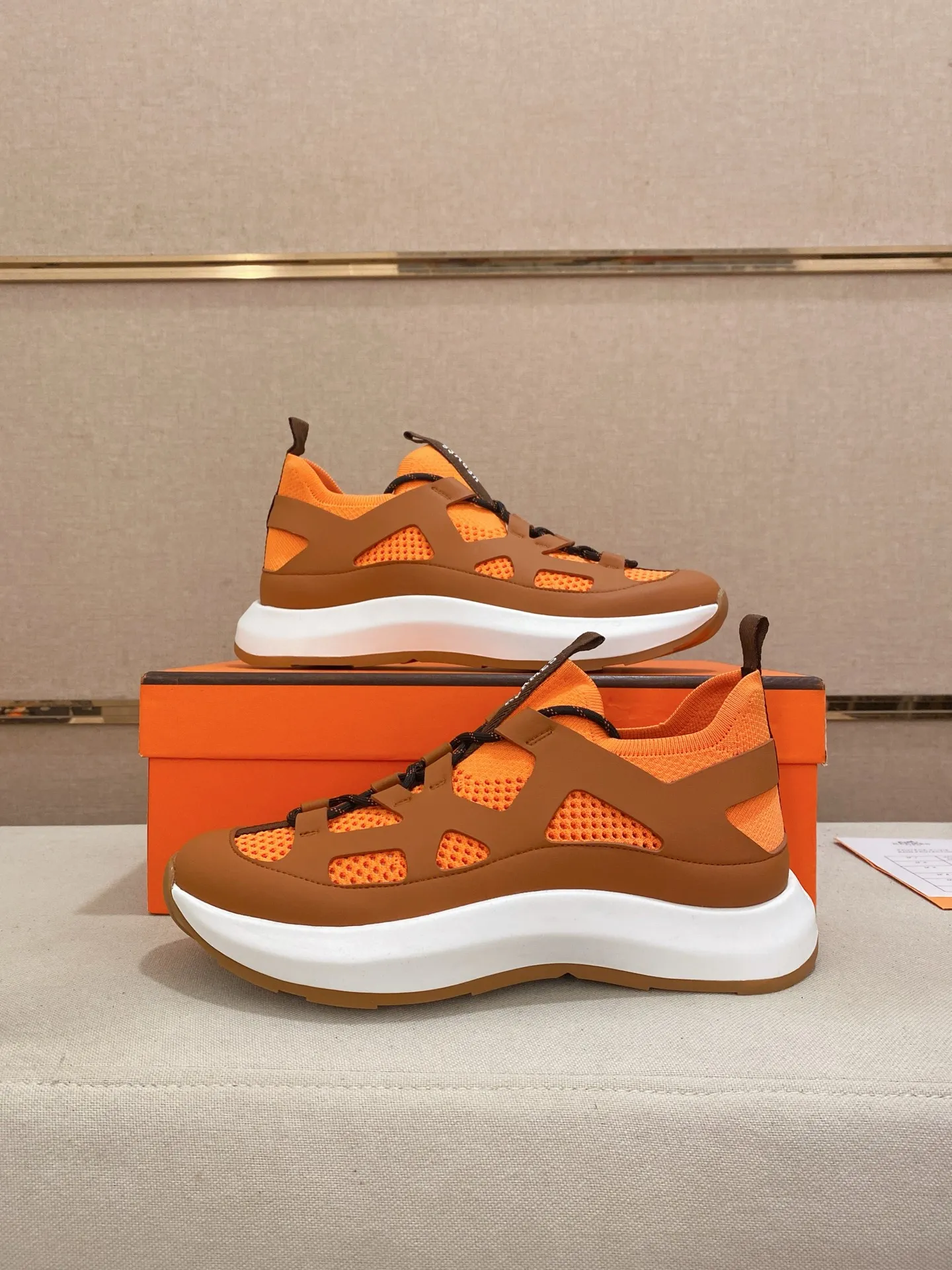 Men's clothing and shoes💰: 660💰《HERMES》【Classic Original Version】Hermès; Top 🔝 Purchasing Agency 🔍🔍Men’s latest 🇺🇸 counters are on sale simultaneously, original imported from Italy ▲▲Silk cowhide with breathable fabric ▲▲ (high-end and expensive Qi·Grade) Exquisite workmanship (Italian 🇮🇹Imported water-dyed 🐂cowhide lining) Sole: Original sole provided by the original factory, ⚠️Exclusive double-layer activity·TPR·Rubber·Combined molded outsole; Super·comfortable·wear-resistant·non-slip·environmental protection The real thing is more beautiful when photographed (high quality, following orders). You can enter and leave the counter at will * Number of yards: 38·39·40·41·42·43·44·45